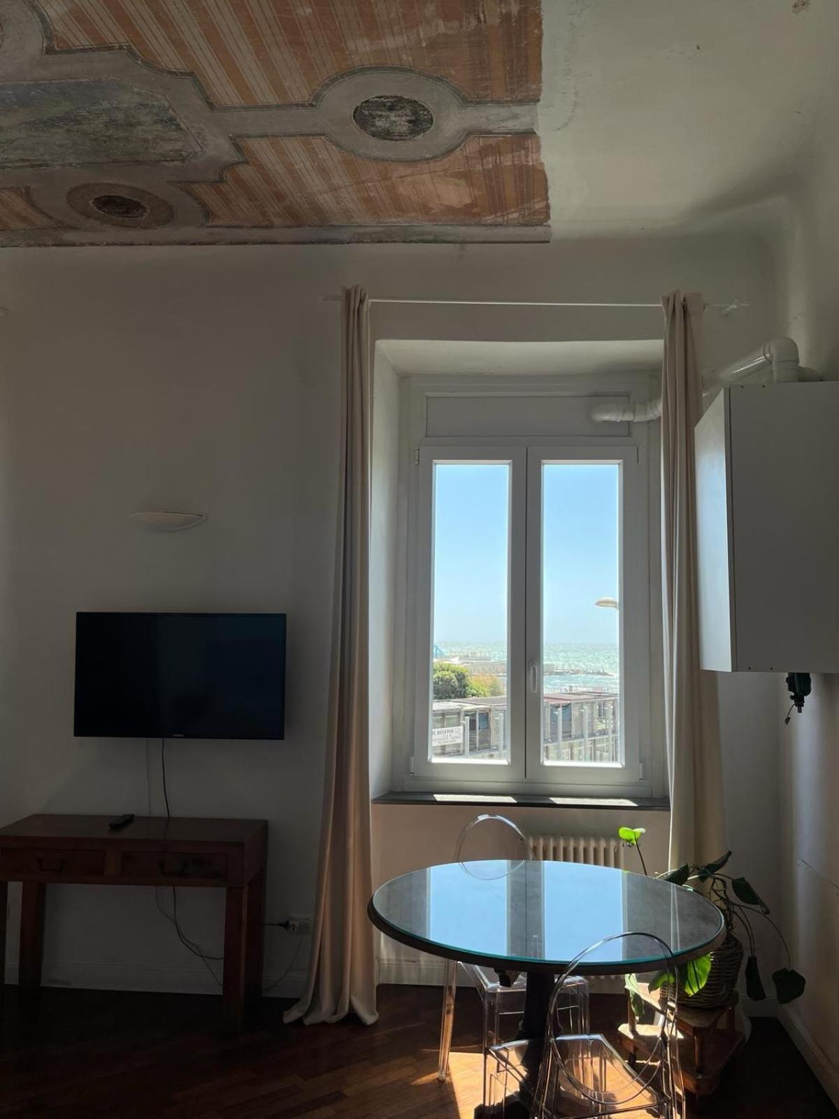 Apartmán The Sunshine Loft Livorno Pokoj fotografie